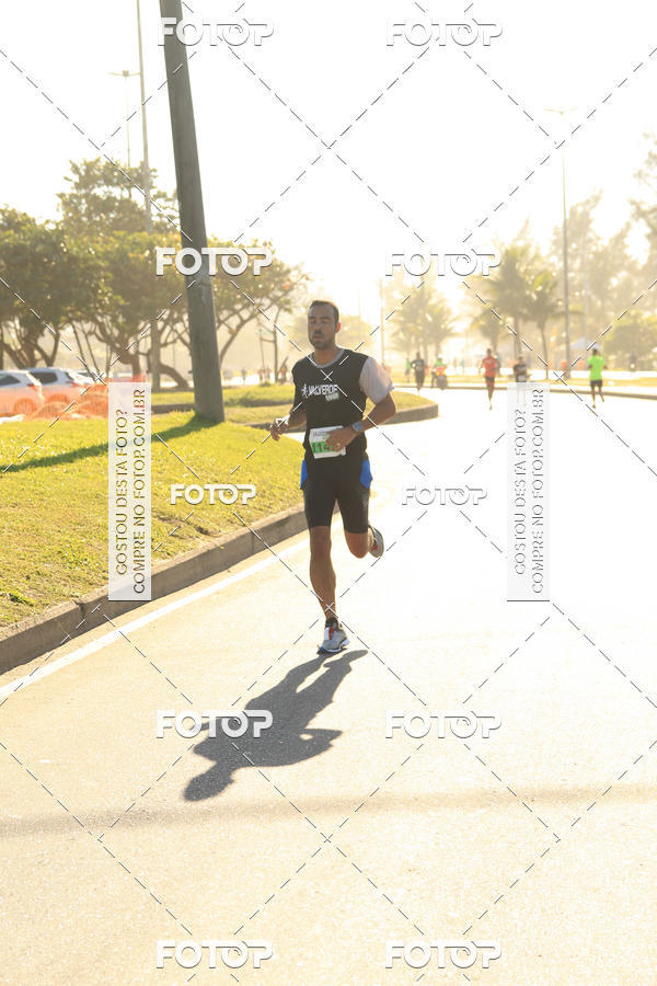Buy your photos of the eventValverde Runner on Fotop