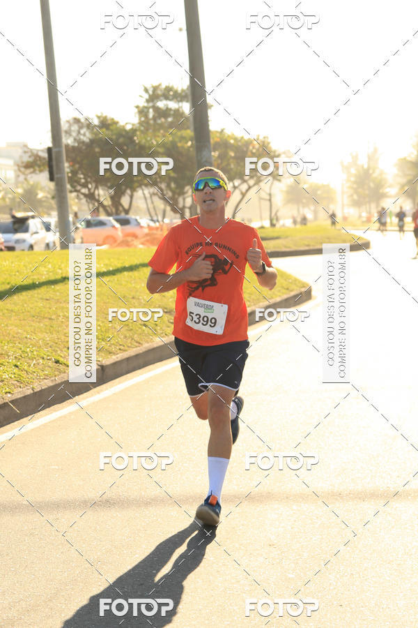 Buy your photos of the eventValverde Runner on Fotop
