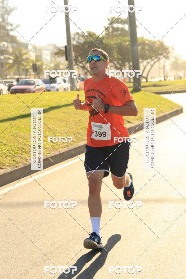 Buy your photos of the eventValverde Runner on Fotop