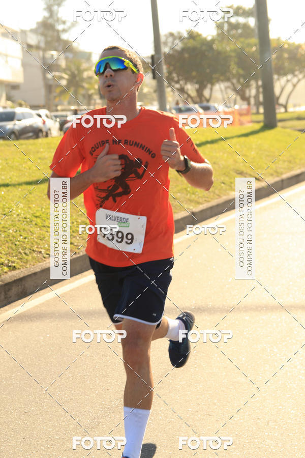 Buy your photos of the eventValverde Runner on Fotop