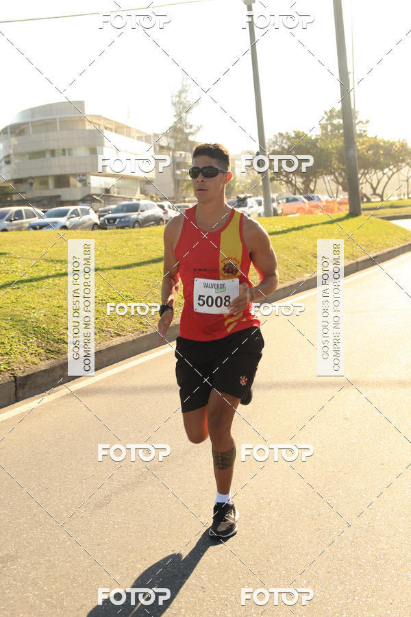 Buy your photos of the eventValverde Runner on Fotop