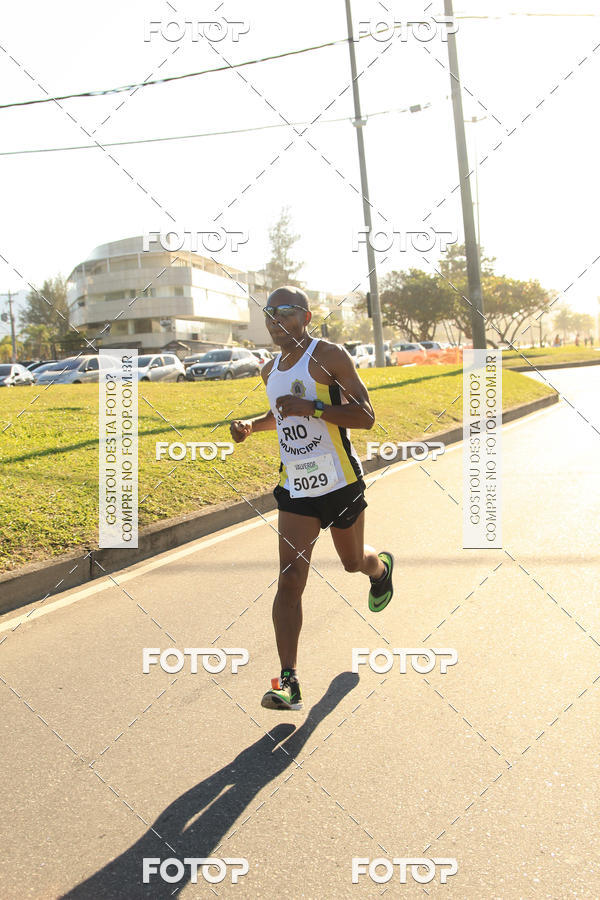 Buy your photos of the eventValverde Runner on Fotop