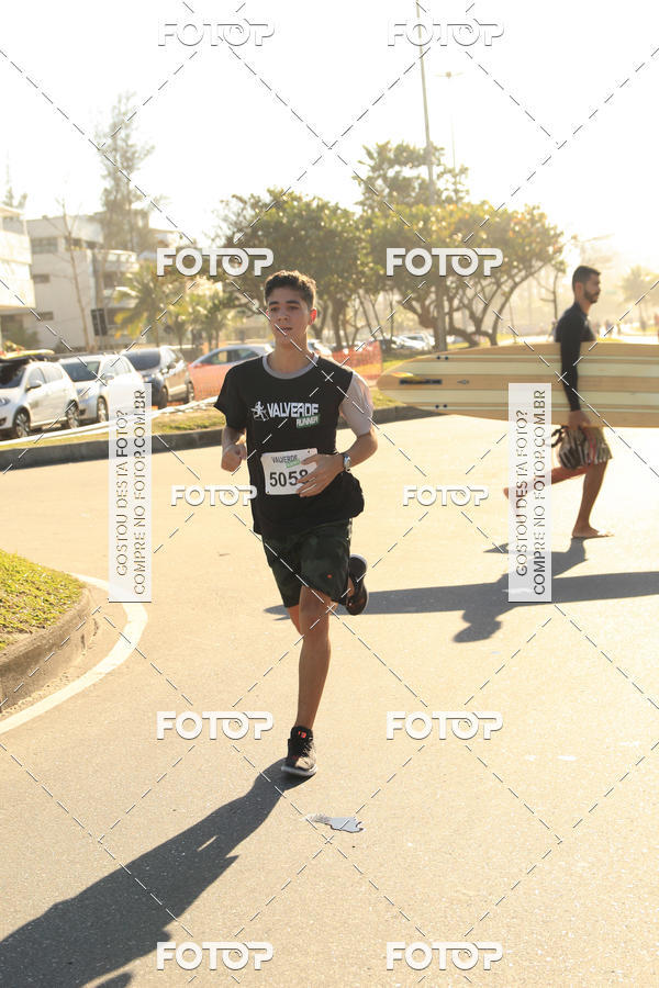 Buy your photos of the eventValverde Runner on Fotop