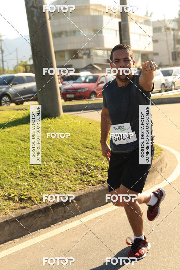 Buy your photos of the eventValverde Runner on Fotop