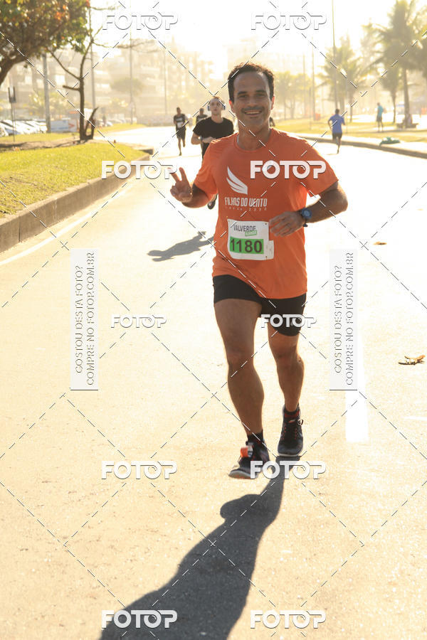 Buy your photos of the eventValverde Runner on Fotop