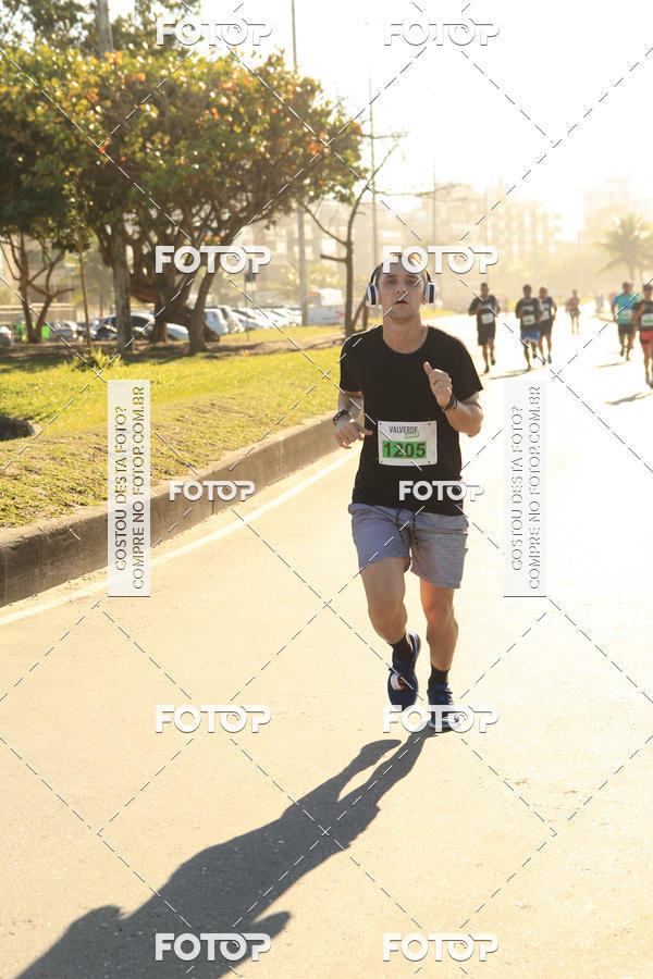 Buy your photos of the eventValverde Runner on Fotop
