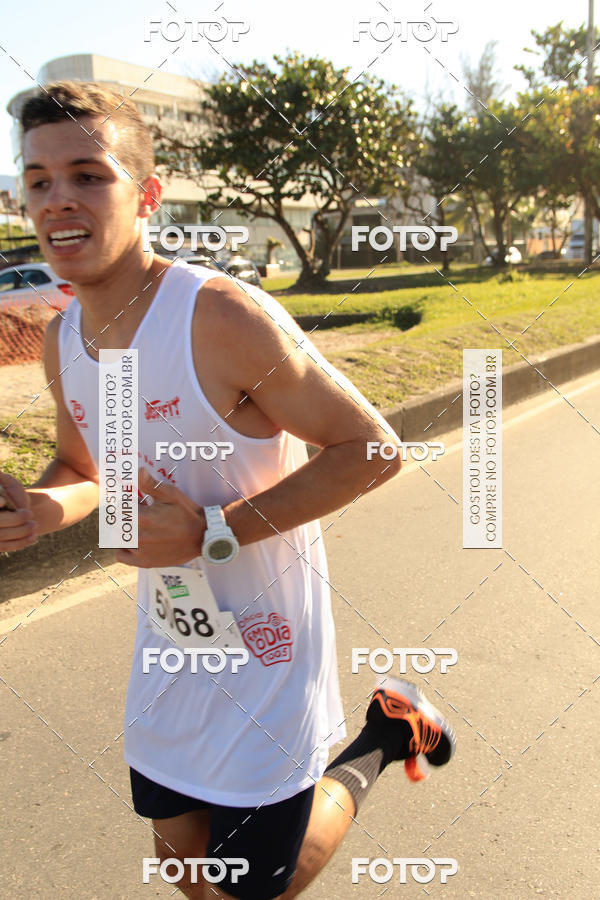 Buy your photos of the eventValverde Runner on Fotop