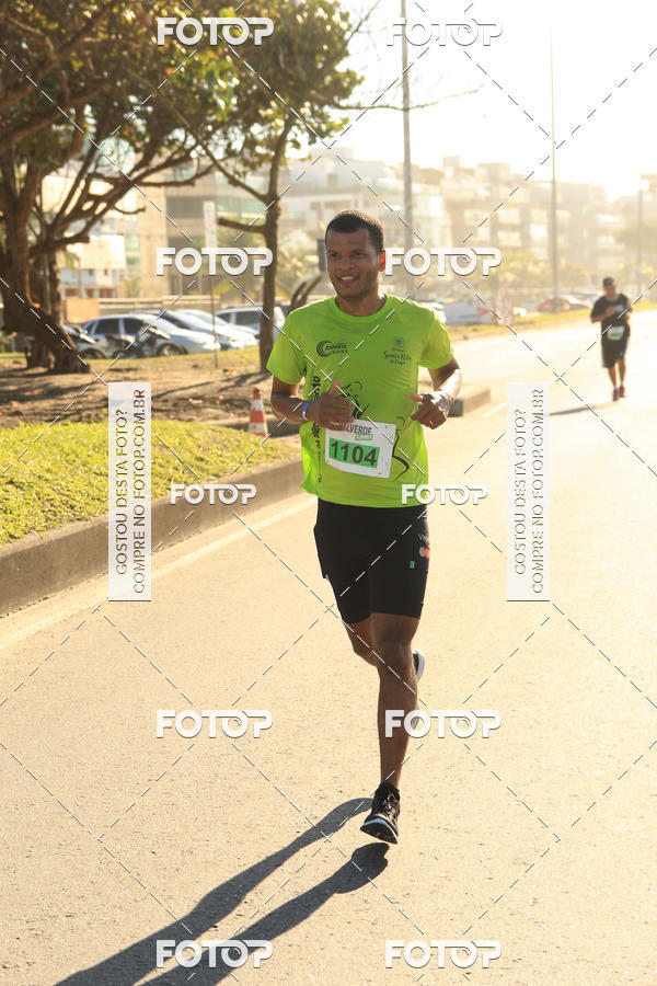 Buy your photos of the eventValverde Runner on Fotop