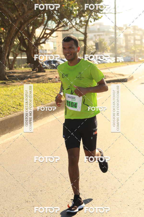 Buy your photos of the eventValverde Runner on Fotop