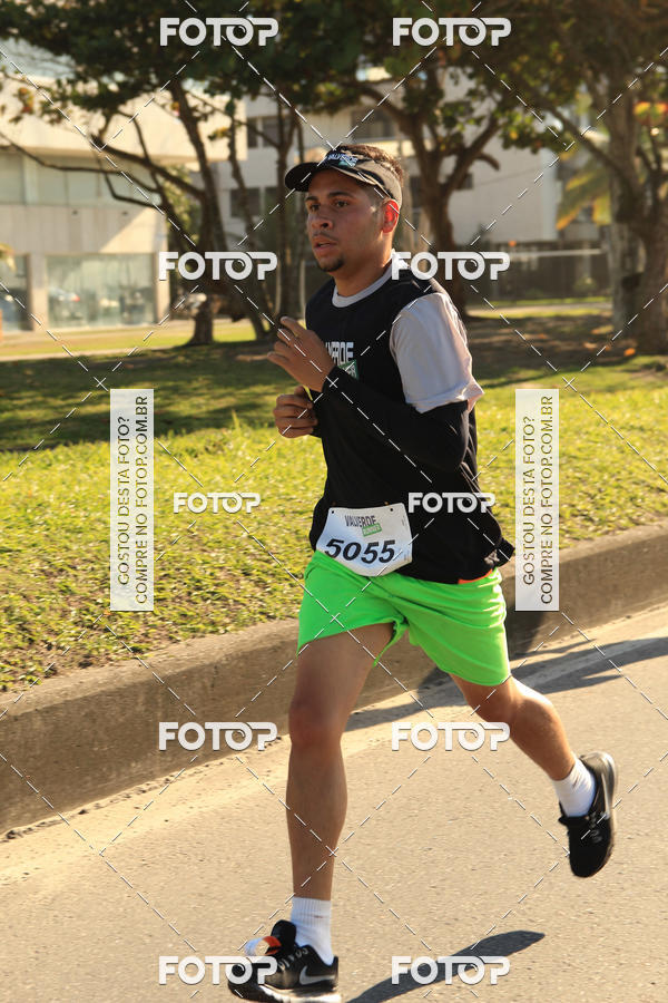 Buy your photos of the eventValverde Runner on Fotop