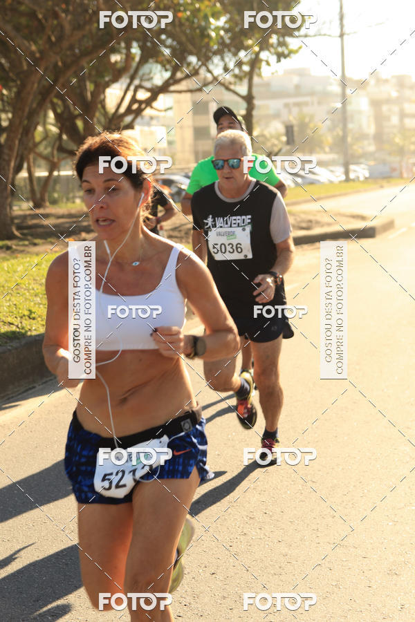 Buy your photos of the eventValverde Runner on Fotop