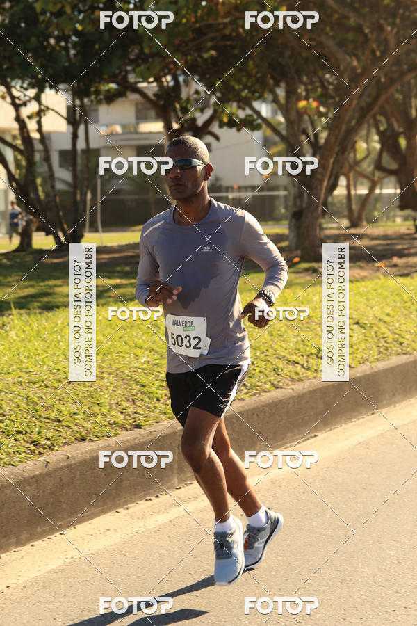 Buy your photos of the eventValverde Runner on Fotop
