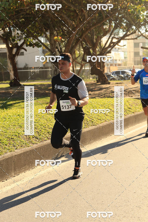Buy your photos of the eventValverde Runner on Fotop