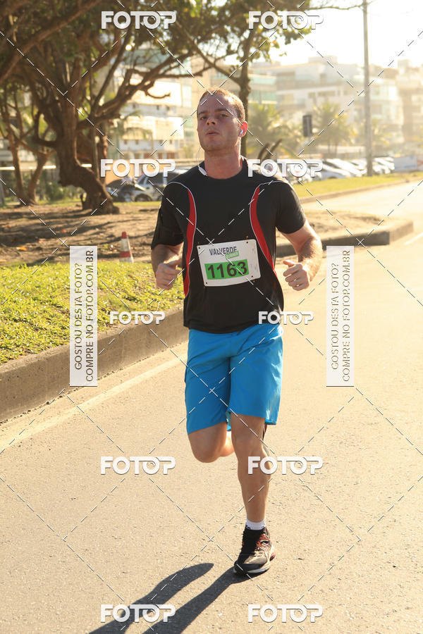 Buy your photos of the eventValverde Runner on Fotop