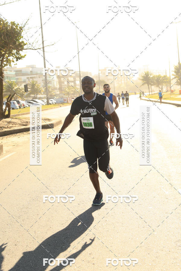 Buy your photos of the eventValverde Runner on Fotop