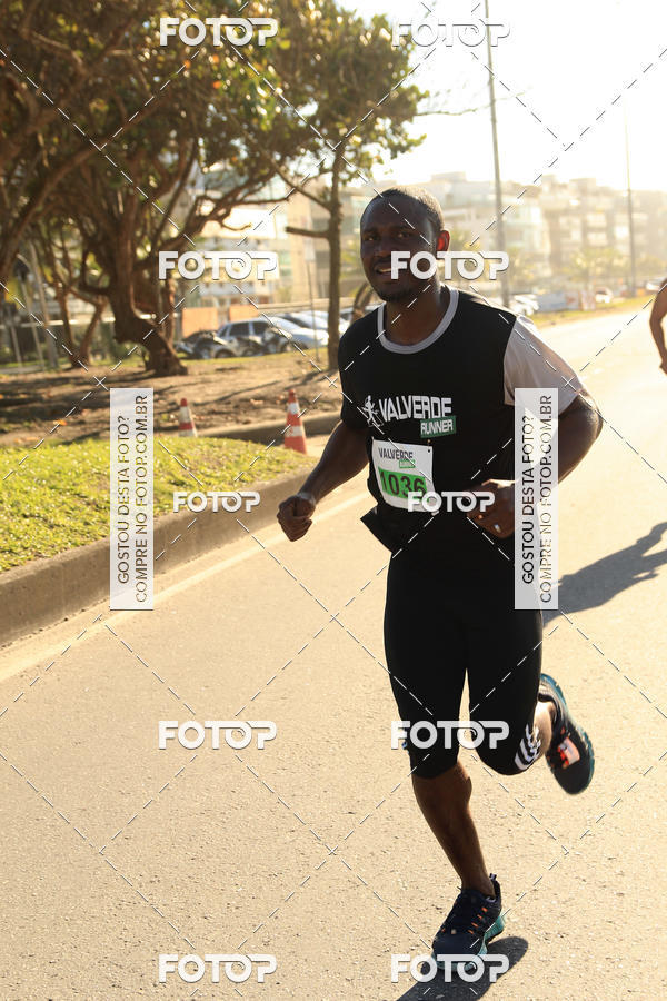 Buy your photos of the eventValverde Runner on Fotop
