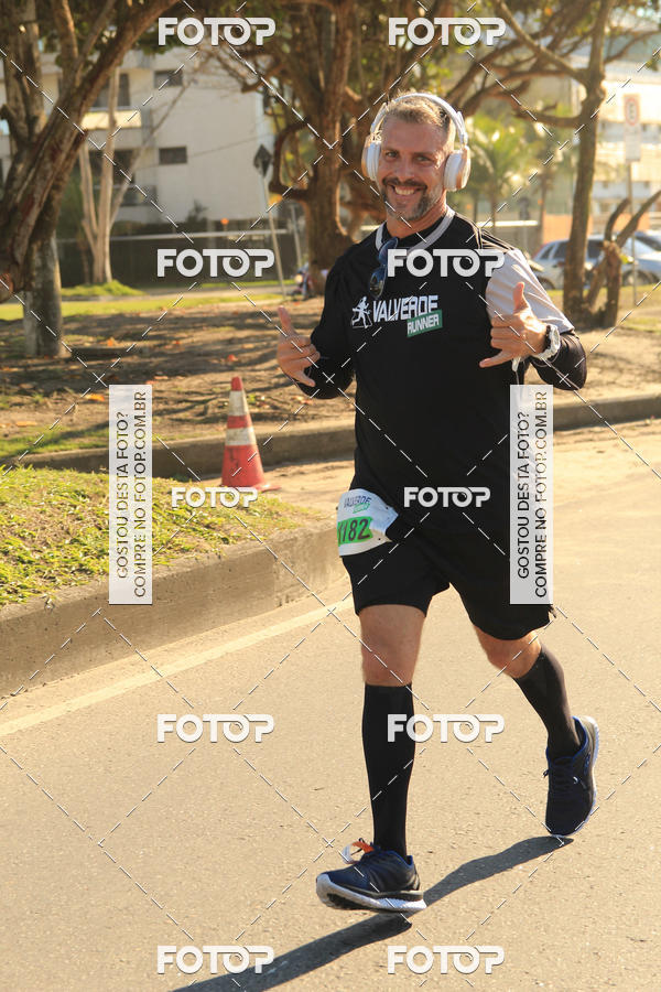 Buy your photos of the eventValverde Runner on Fotop