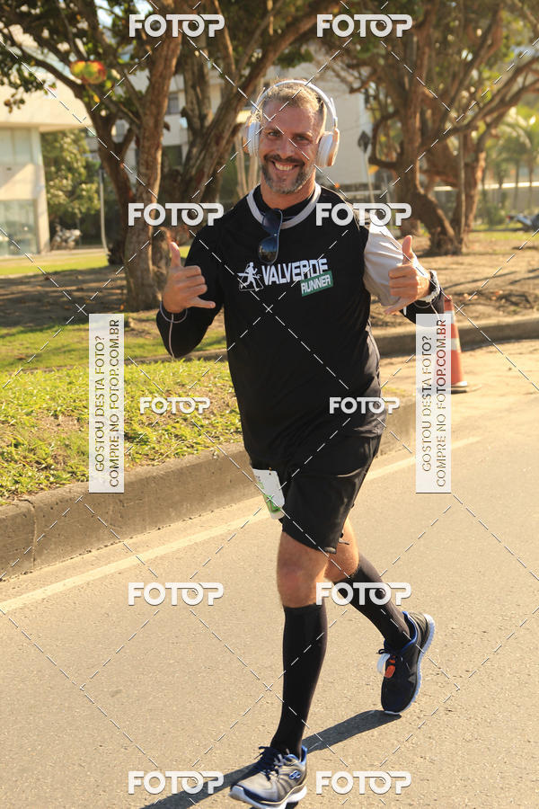 Buy your photos of the eventValverde Runner on Fotop
