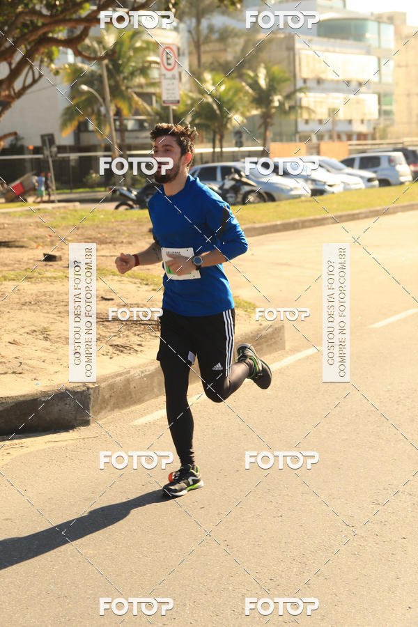 Buy your photos of the eventValverde Runner on Fotop