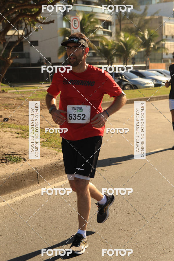 Buy your photos of the eventValverde Runner on Fotop