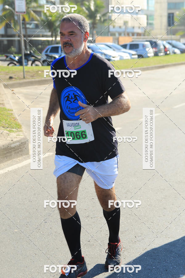 Buy your photos of the eventValverde Runner on Fotop