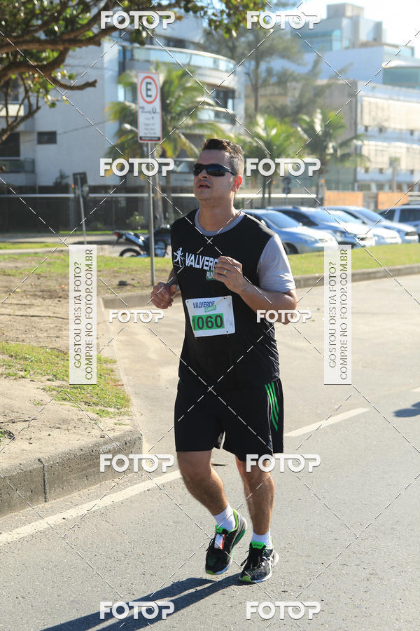 Buy your photos of the eventValverde Runner on Fotop