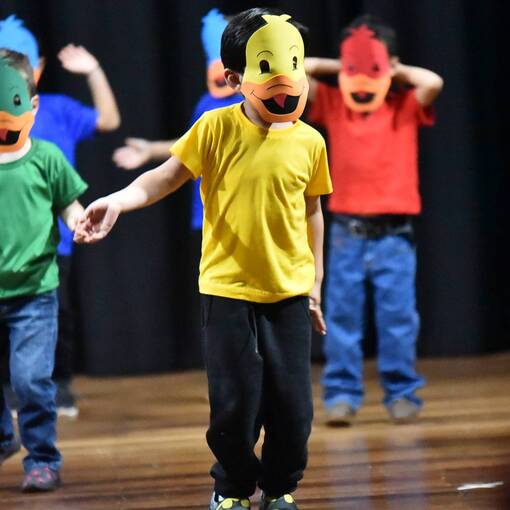 Apresentaao cultural infantil 4 B sur Fotop