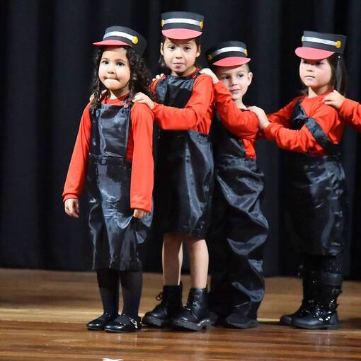 Apresentaao cultural infantil 4 D sur Fotop