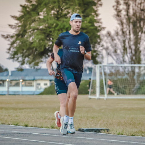 TREINO TRIUS ASSESSORIA - PISTA DE ATLETISMO UEPG on Fotop