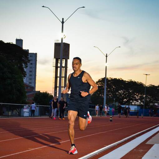 Event cover TREINOS AR LIVRE | PISTA DE ATLETISMO ARARAQUARA | 17.07.2025 - TARDE / NOITE