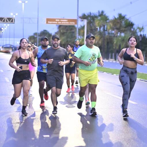 Sexta Treino na Ene Garcez Manh sur Fotop