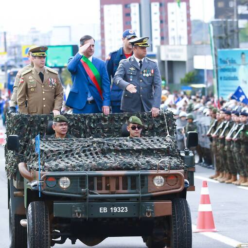  DESFILE Cvico-Militar 7 de setembro em Cricima 2025 on Fotop