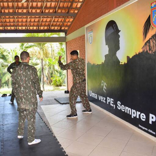 Event cover INSTRUO de LUTAS