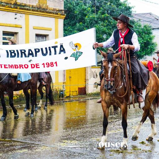 Event cover GRUPO NATIVISTA IBIRAPUIT� - DESFILE 20 DE SETEMBRO