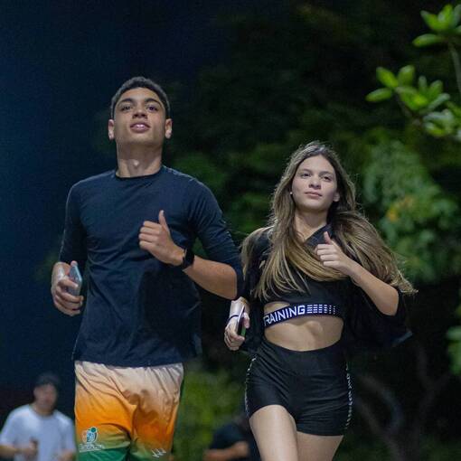 Treino a noite no Bosque das Arapiracas no Fotop