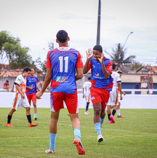 Couverture de l'vnement amistoso m10 dia 25