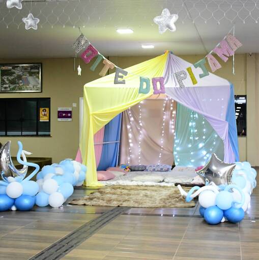 NOITE DO PIJAMA DRUMMOND En Fotop