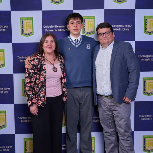 Portada del evento Licenciatura  4 medio  Colegio  Fermer  Nicklichet