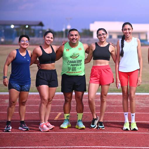 Treino  Ene Garcez,Pista de Atletismo  no Fotop