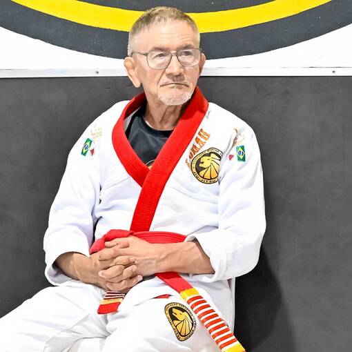 Event cover LE�O DOURADO - RECICLAGEM OUTORGA DE FAIXAS E GRAUS