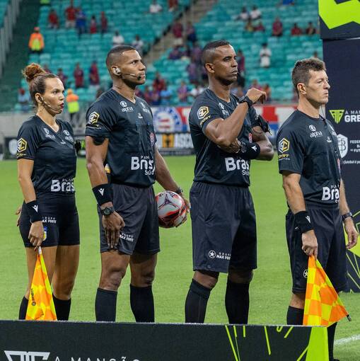 Couverture de l'�v�nement BAHIA X BARCELONA DE ILHEUS (�RBITROS)