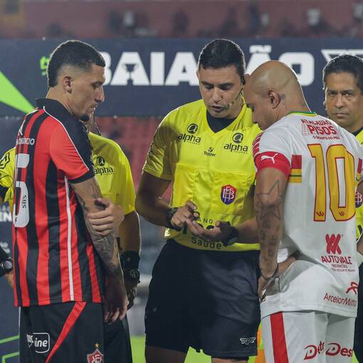 Couverture de l'�v�nement VIT�RIA X JUAZEIRENSE (�RBITROS) 