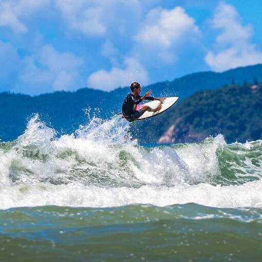 Capa do evento Escola de Surf Sabrina Carrijo - Sexta 06/02