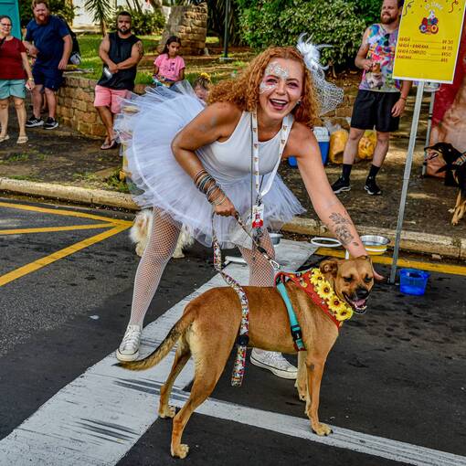 Copertura dell'evento Bloc�o de Carnaval da ONG Animais T�m Voz