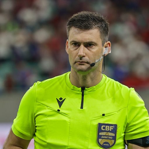 Event cover BAHIA X ATLETICO-PR (�RBITROS)