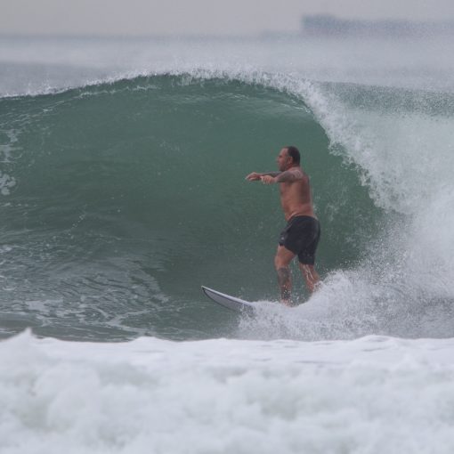 Event cover SURF AVELINOS, SOBRE AS ONDAS 