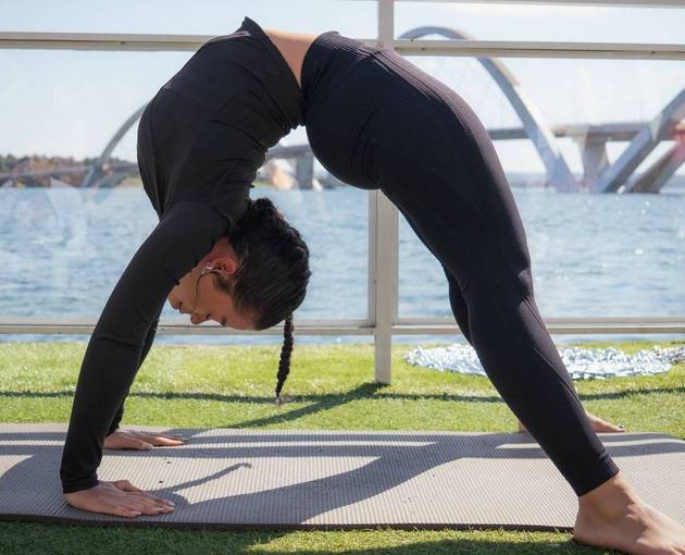 Event cover Yoga no Barco by FIÓRA + Sound Healing