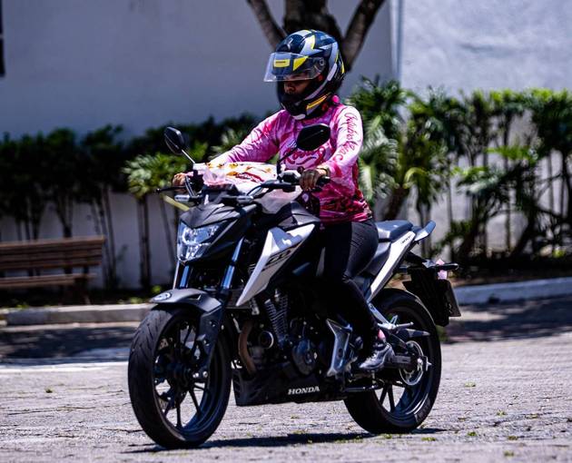 Event cover MOTO PASSEIO OUTUBRO ROSA - ELAS SOBRE DUAS RODAS 17/10