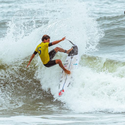 Event cover SURF EM ITAMAMBUCA ( CANTO DIREITO) DIA - 14/10/26